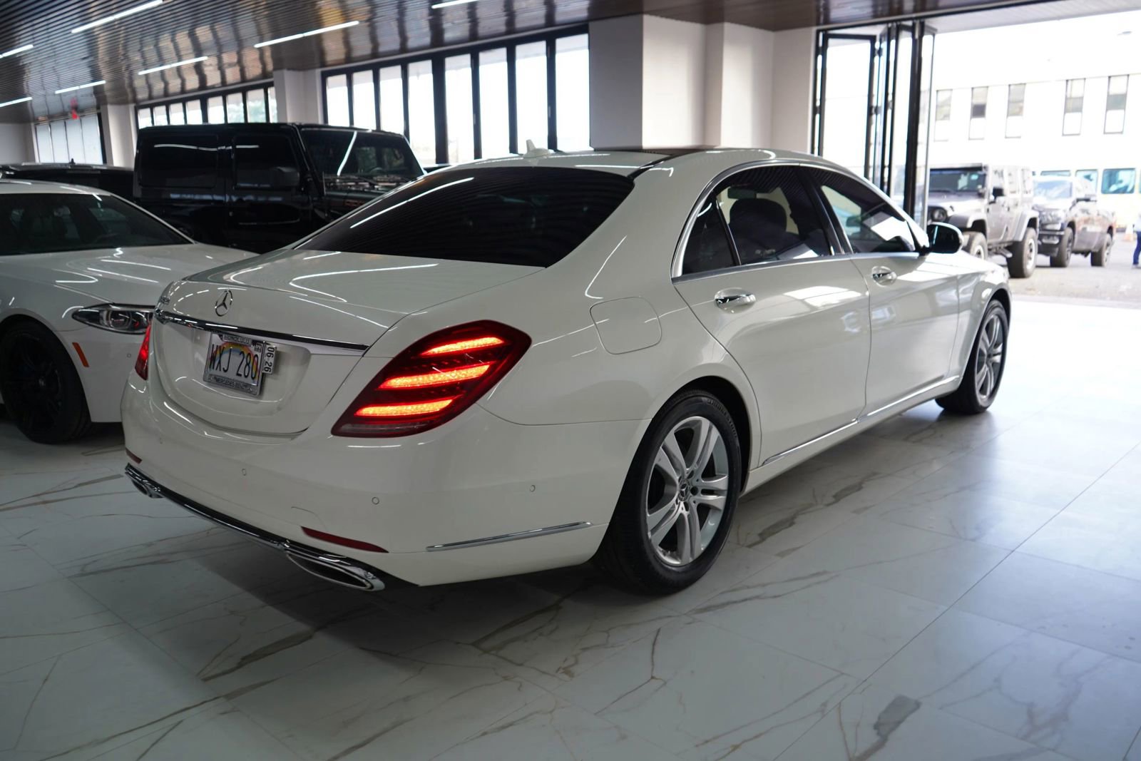 Used 2019 Mercedes-Benz S 450 Sedan image 25
