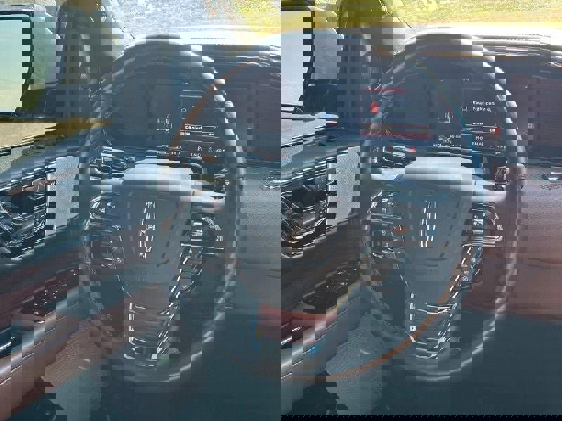 Used 2023 Lincoln Navigator L Reserve image 13