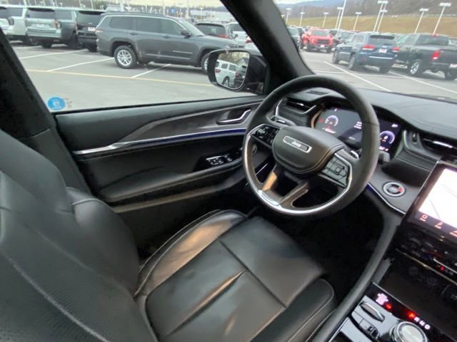 Used 2024 Jeep Grand Cherokee L Overland w/ Luxury Tech Group IV image 25