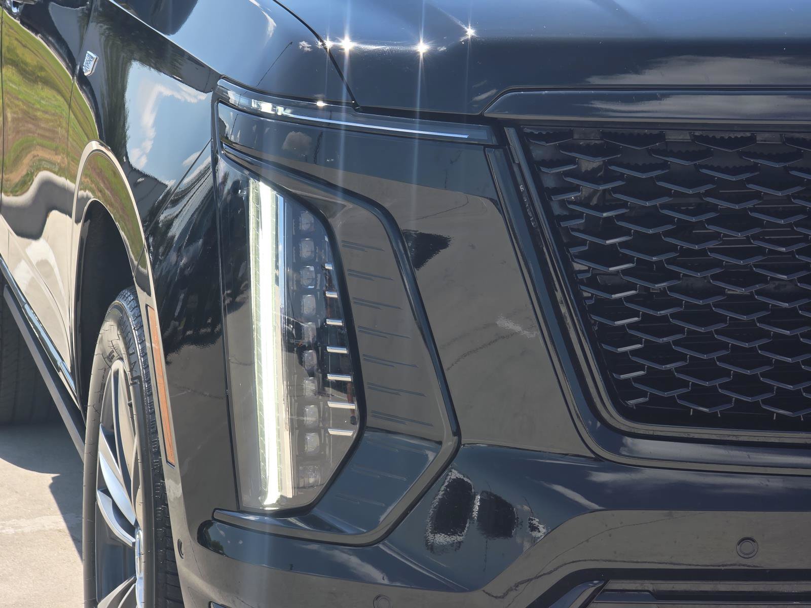 Certified 2025 Cadillac Escalade Sport w/ LPO, Floor Liner Package RWD image 9