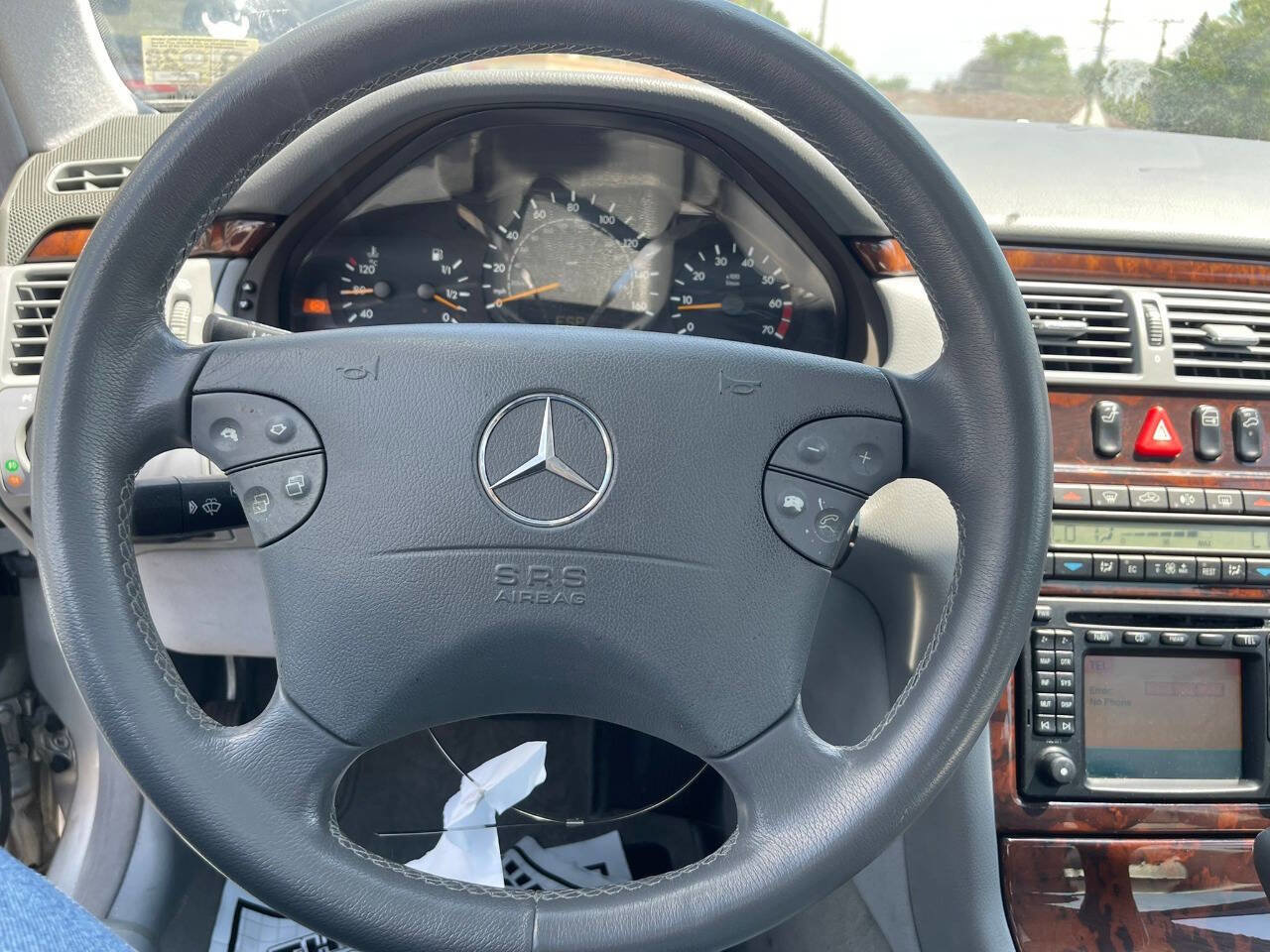 Used 2000 Mercedes-Benz E 320 Sedan image 13