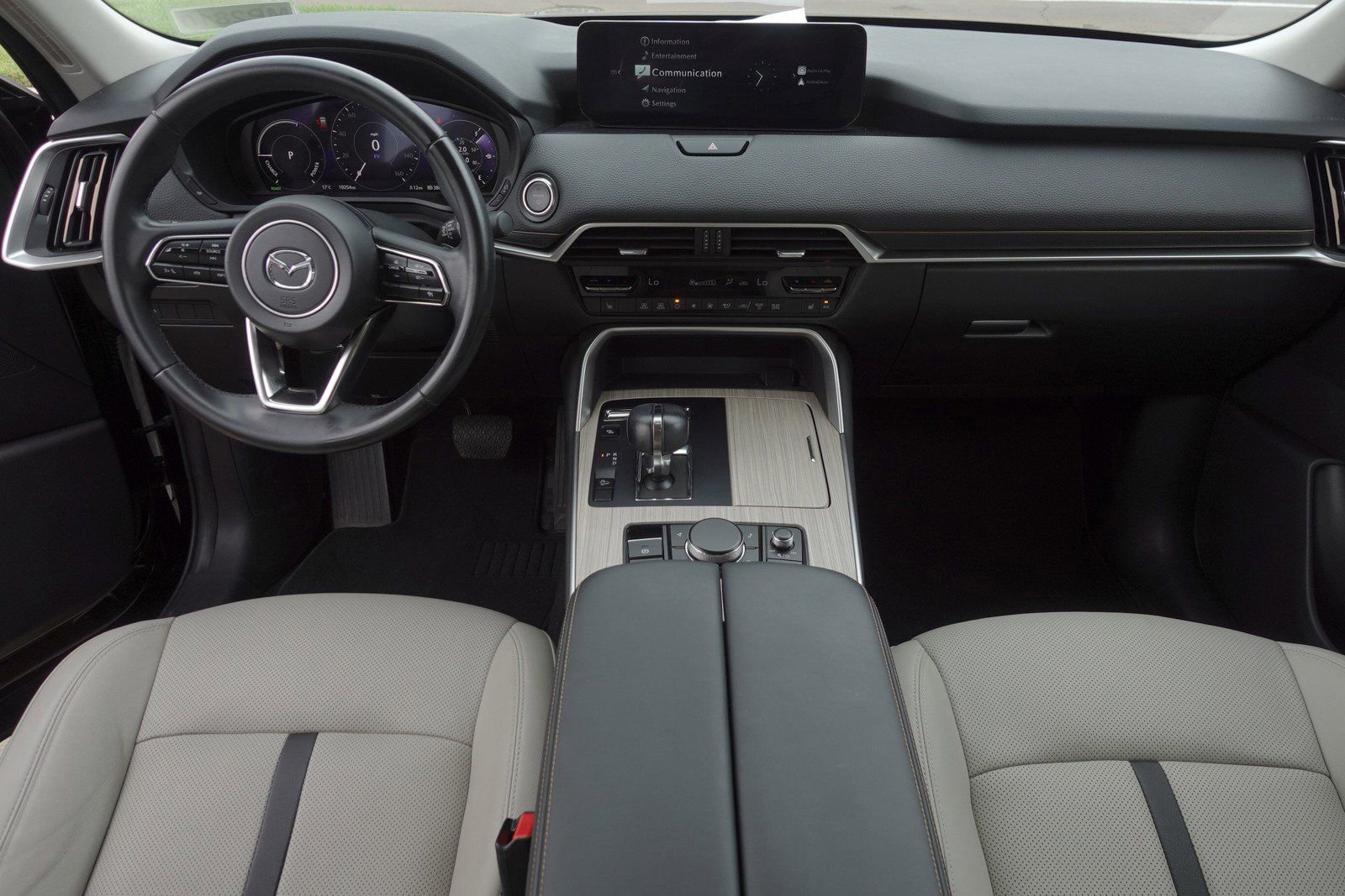 Certified 2024 MAZDA CX-90 Plug-In Hybrid w/ Preferred AWD/4WD image 25