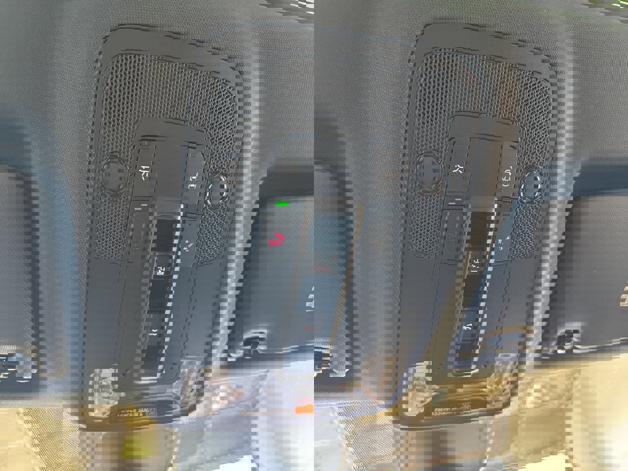 New 2025 Audi Q3 2.0T Premium image 35