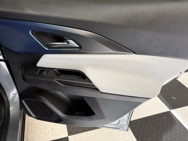 New 2026 Chevrolet Equinox EV LT FWD image 24