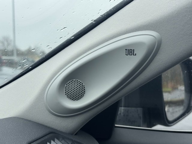 Used 2023 Toyota Highlander Limited image 35