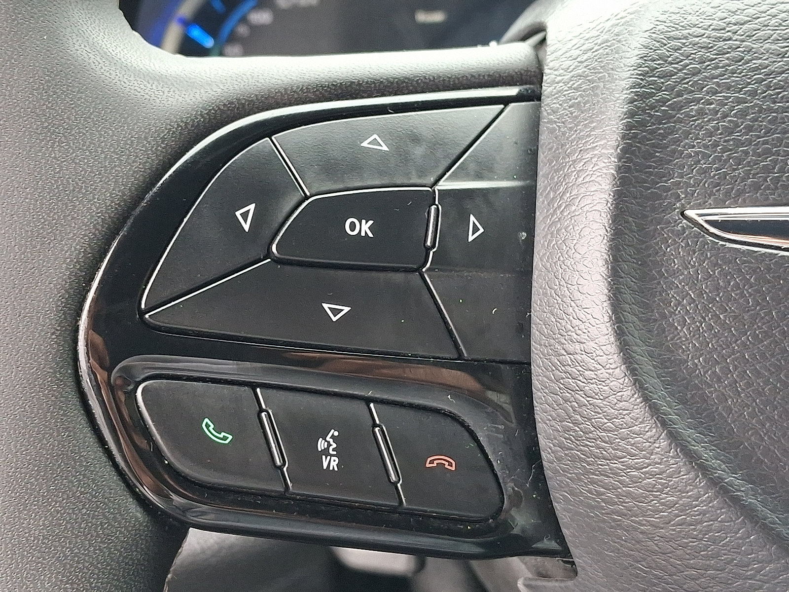 Used 2024 Chrysler Pacifica Limited FWD image 22