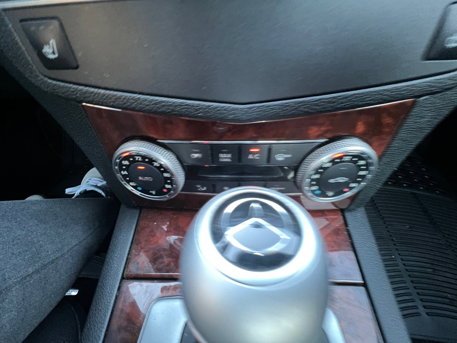 Used 2011 Mercedes-Benz C 300 4MATIC Sedan image 19