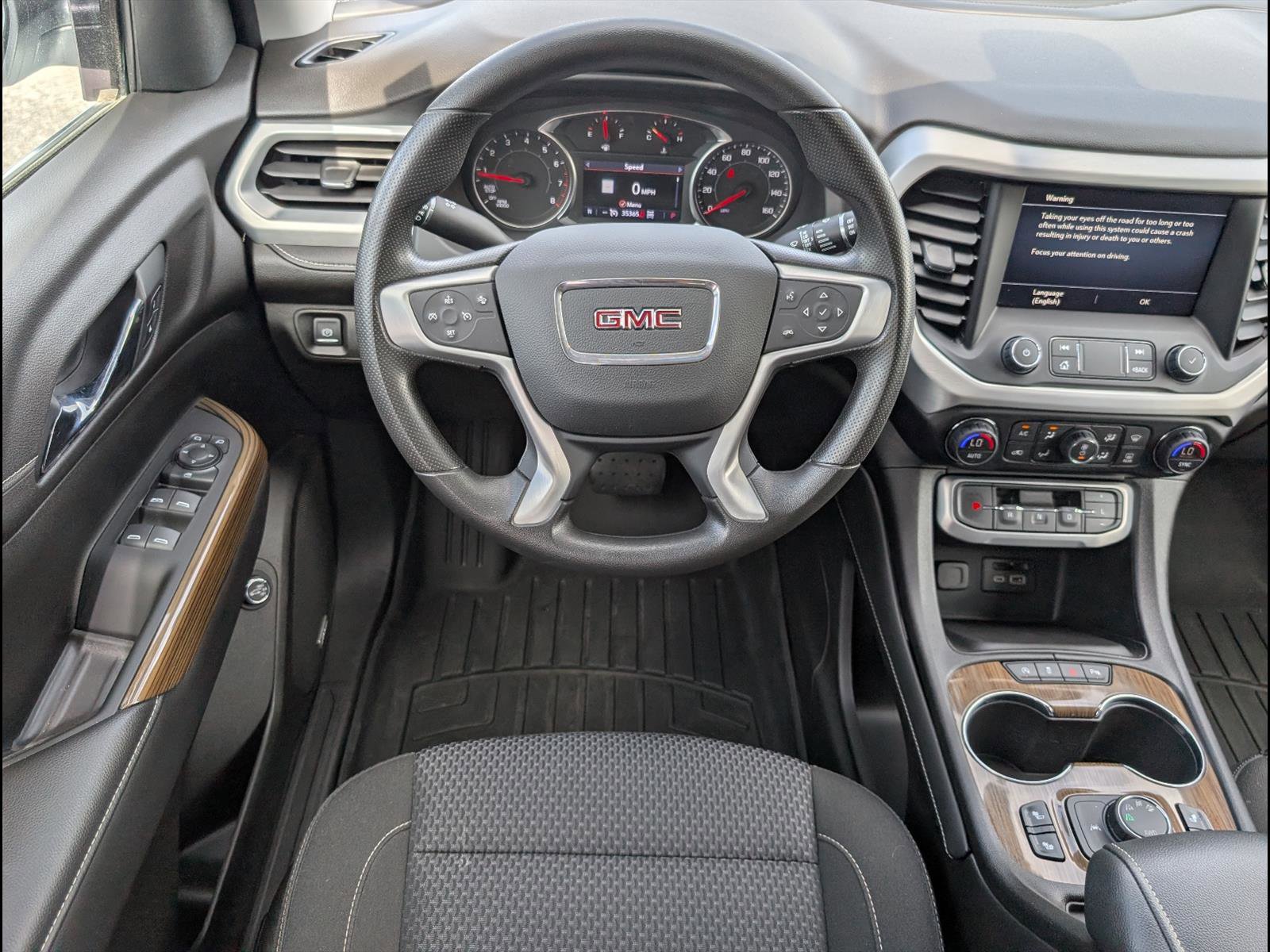 Used 2022 GMC Acadia SLE w/ Driver Convenience Package image 8