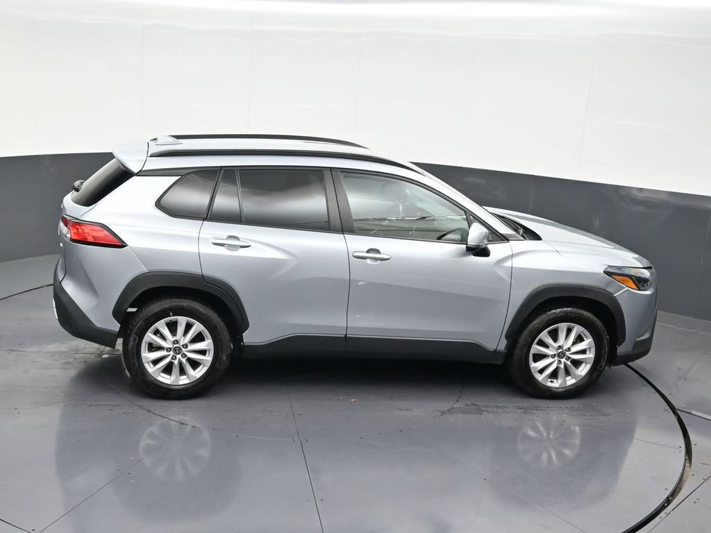 Used 2024 Toyota Corolla Cross LE image 20