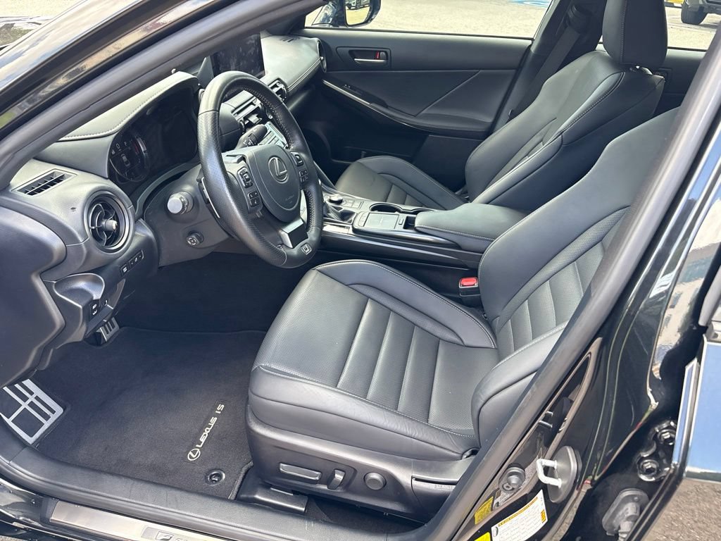 Used 2024 Lexus IS 500 RWD image 18