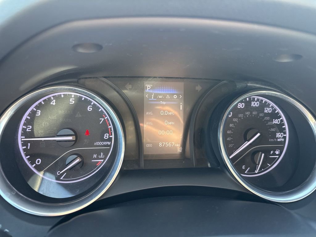 Used 2020 Toyota Camry SE image 18