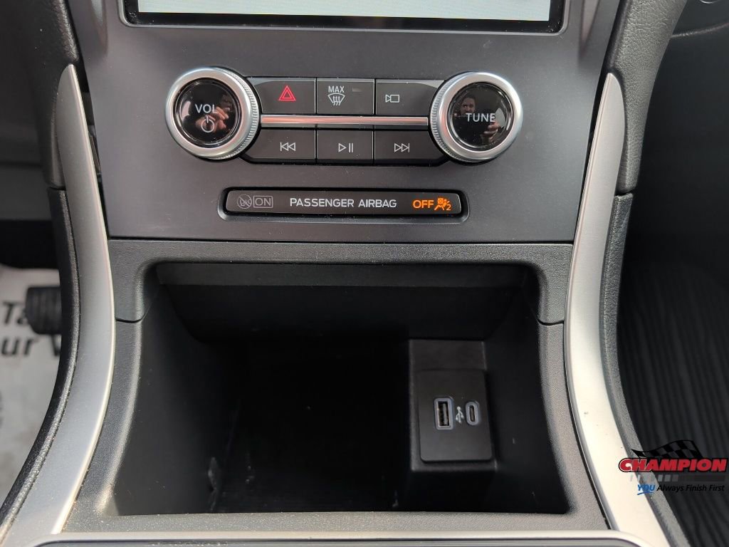 Used 2022 Ford Edge SE image 19