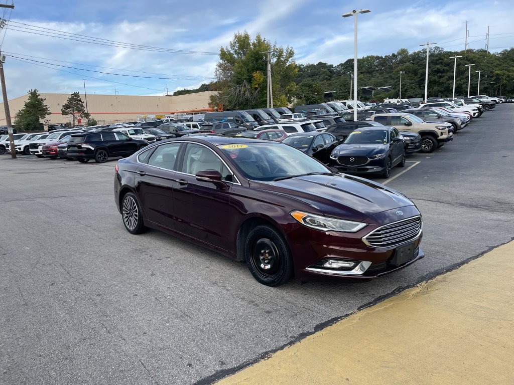 Used 2017 Ford Fusion SE w/ Fusion SE Technology Package FWD image 6