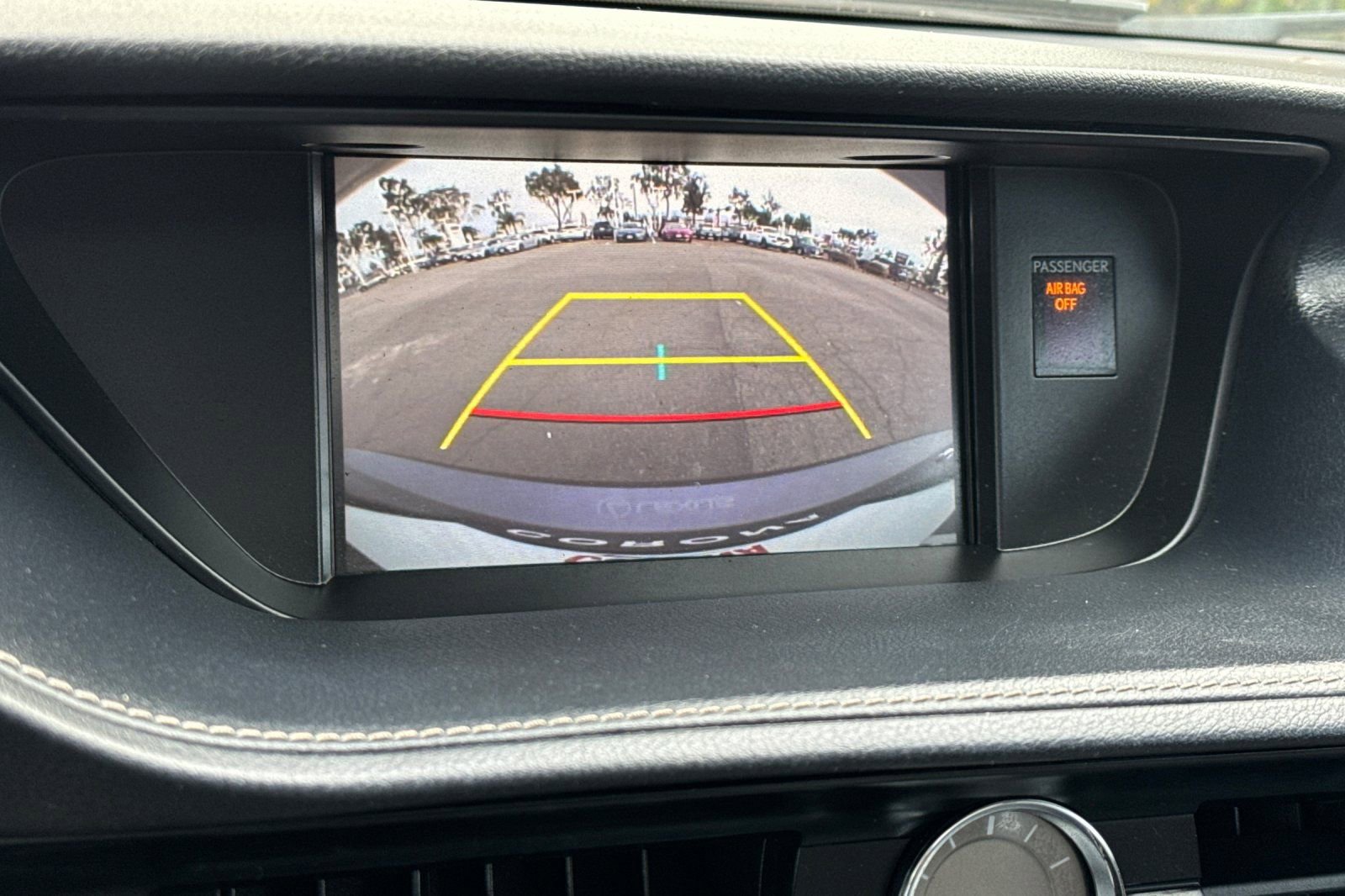 Used 2018 Lexus ES 350 w/ Navigation System Package image 18