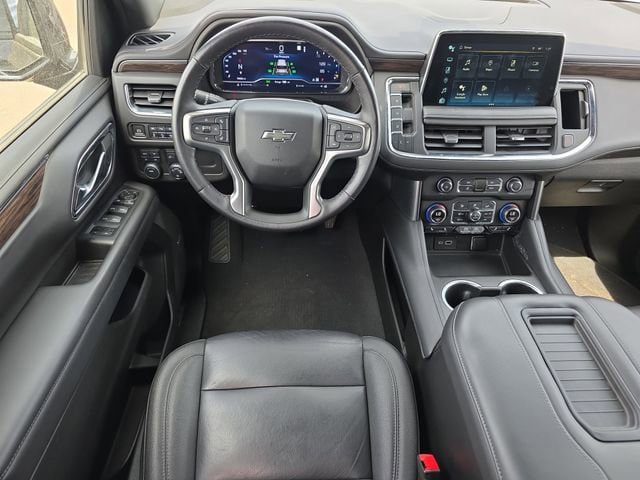 Used 2022 Chevrolet Suburban Z71 w/ Luxury Package AWD/4WD image 13