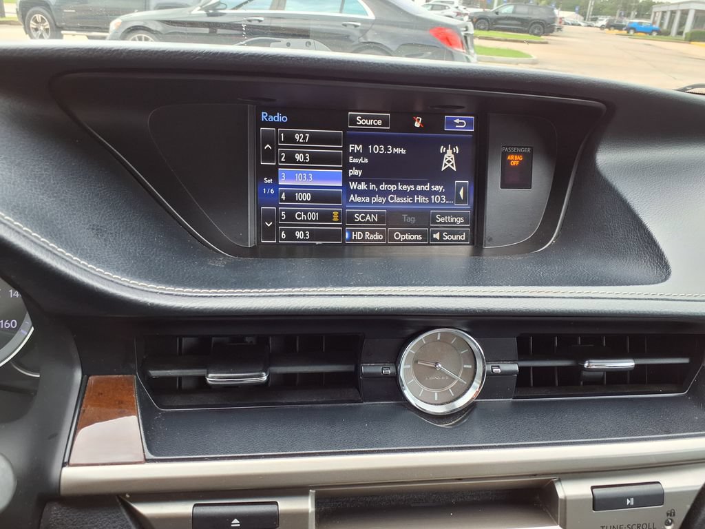 Used 2016 Lexus ES 350 w/ Luxury Package w/Wood Trim FWD image 23