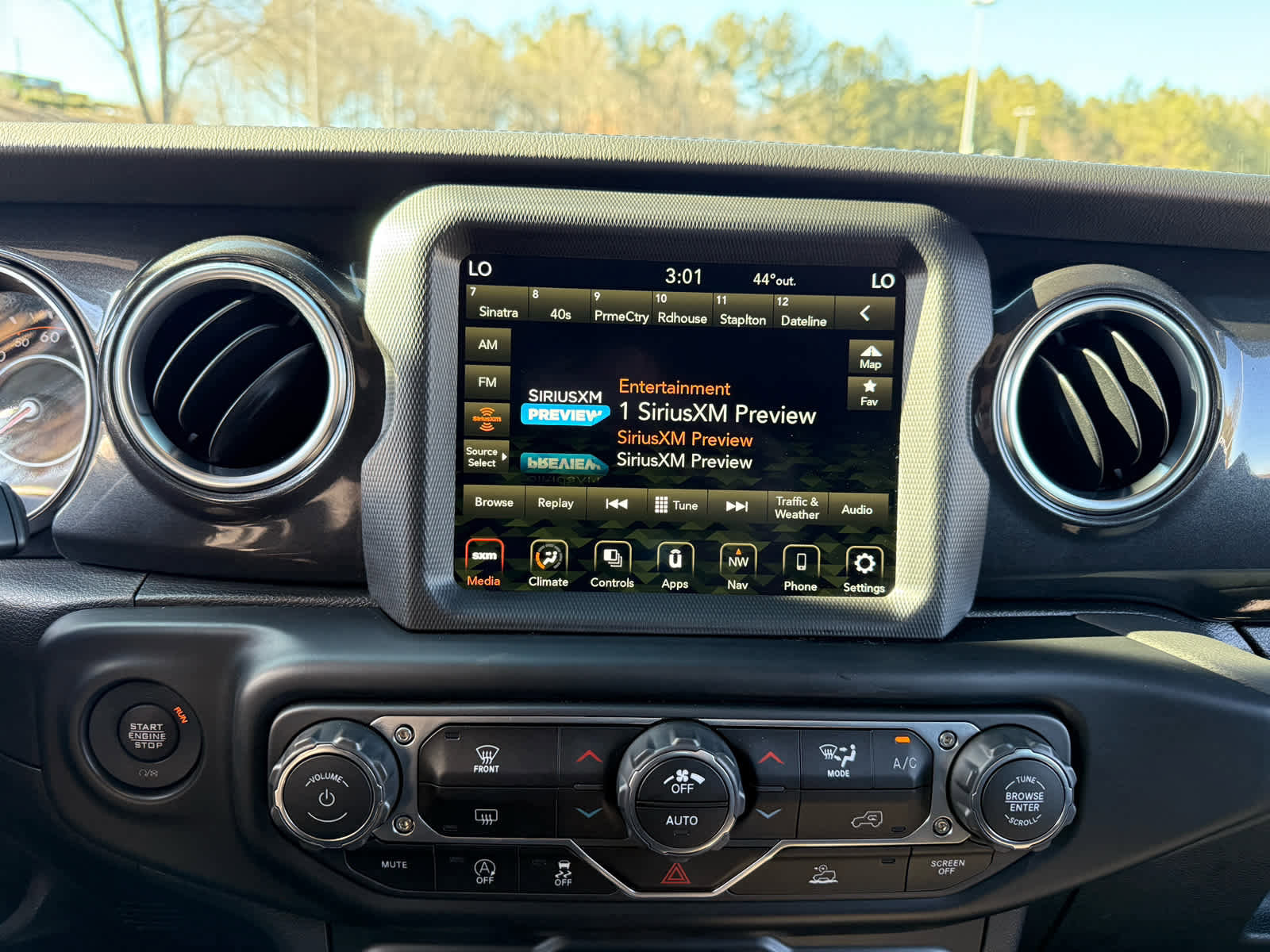 Used 2022 Jeep Wrangler Unlimited Sahara image 17