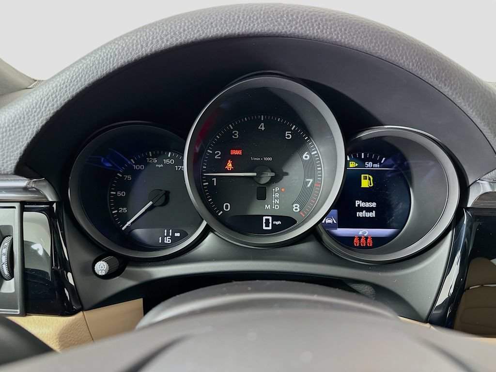 Certified 2026 Porsche Macan AWD/4WD image 13