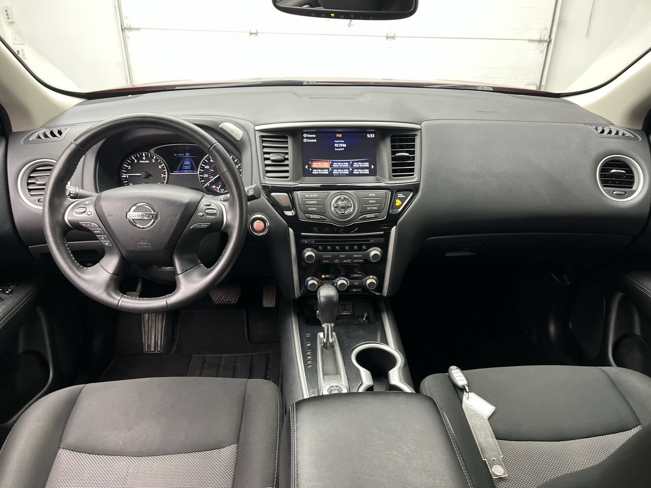 Used 2020 Nissan Pathfinder SV AWD/4WD image 4
