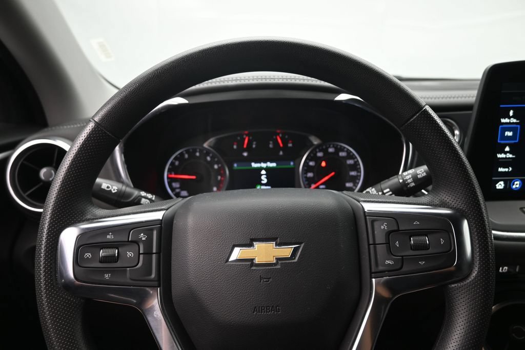 Used 2025 Chevrolet Blazer LT AWD/4WD image 14
