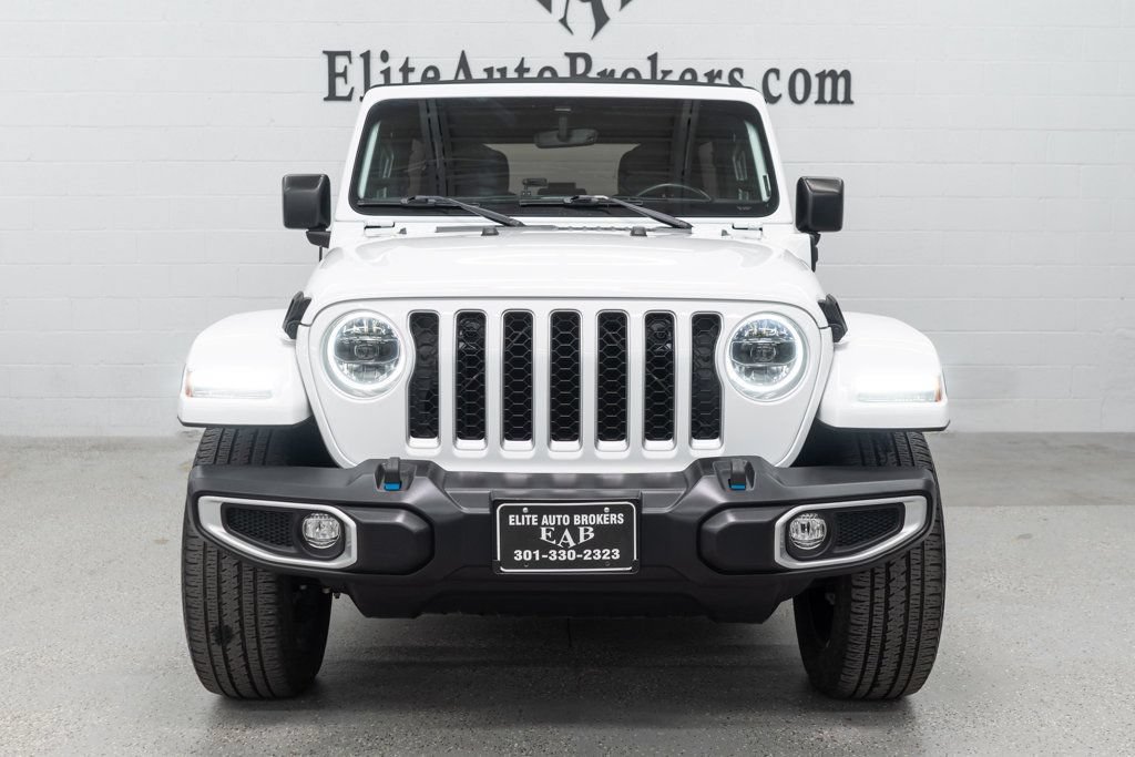 Used 2023 Jeep Wrangler Unlimited Sahara w/ Cold Weather Group AWD/4WD image 4