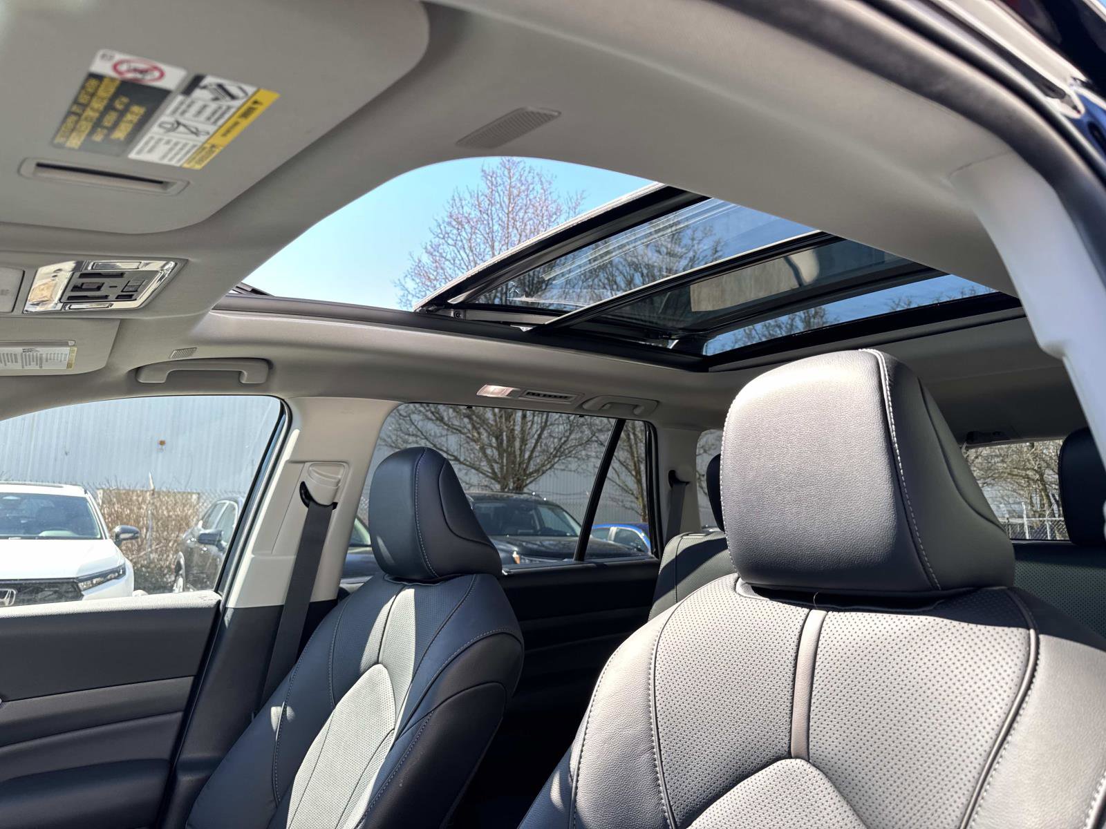 Used 2025 Toyota Grand Highlander AWD image 22