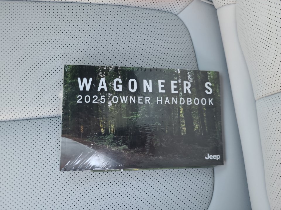 New 2025 Jeep Wagoneer S Limited AWD/4WD image 34