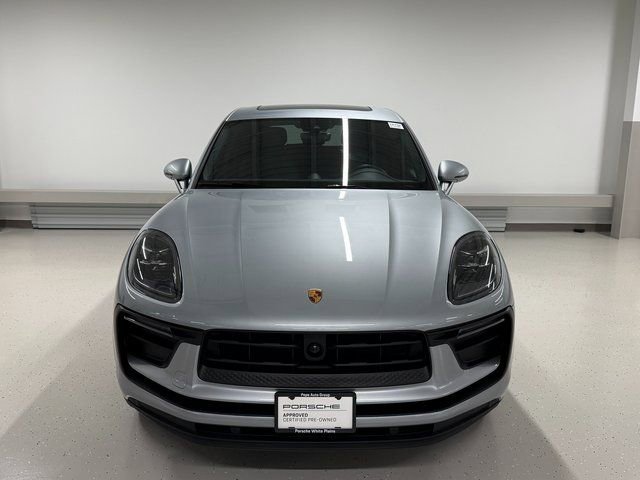 Certified 2024 Porsche Macan image 11