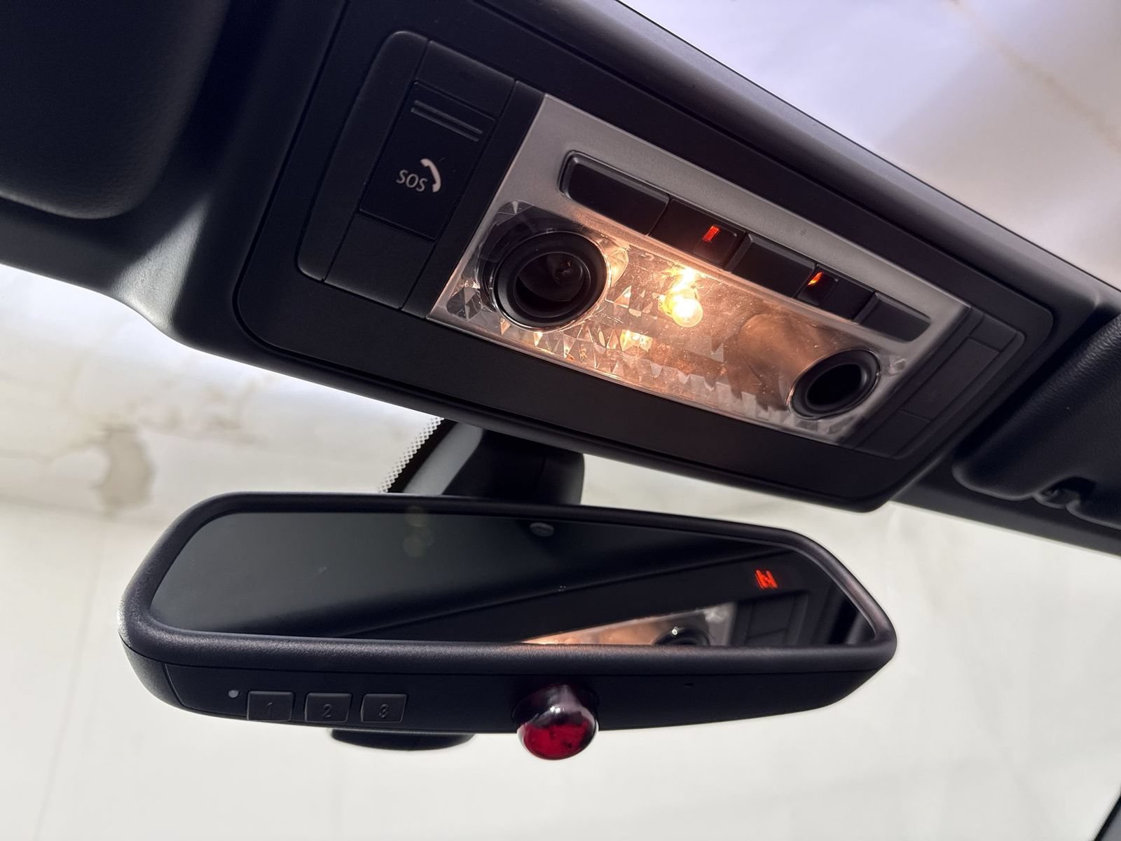 Used 2009 BMW 135i Convertible RWD image 9
