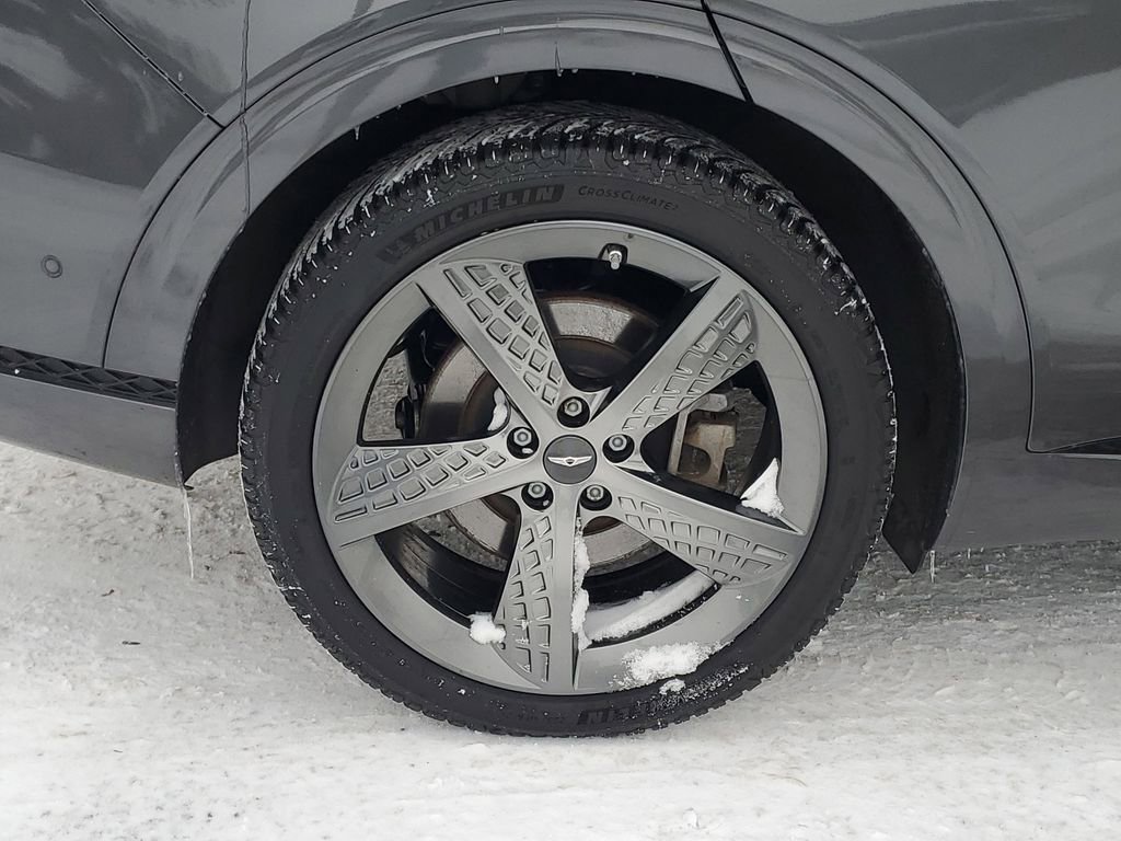 Used 2022 Genesis GV70 3.5T Sport w/ Sport Prestige Package image 5