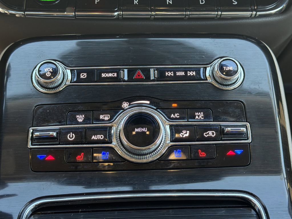 Used 2022 Lincoln Nautilus Reserve w/ Equipment Group 201A image 31