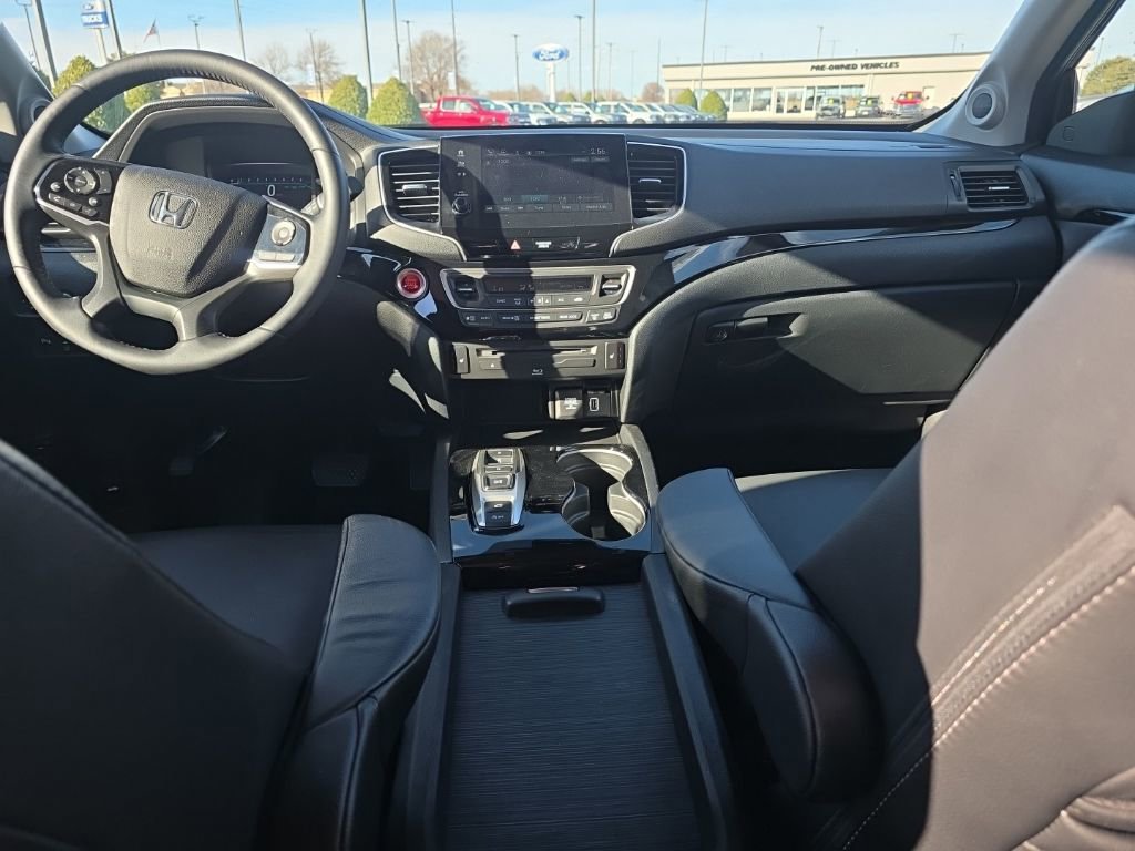Used 2021 Honda Pilot Touring image 12
