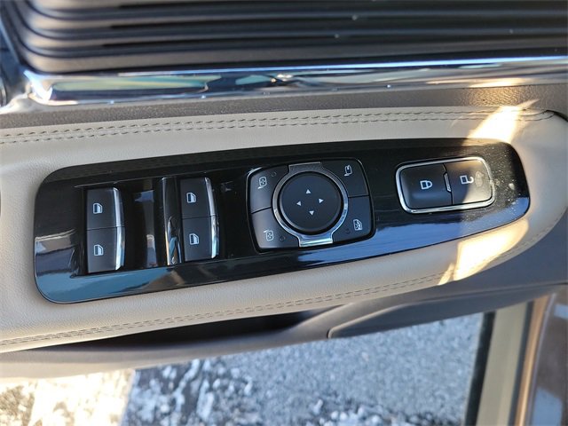 Used 2022 Lincoln Corsair FWD w/ Equipment Group 101A image 9