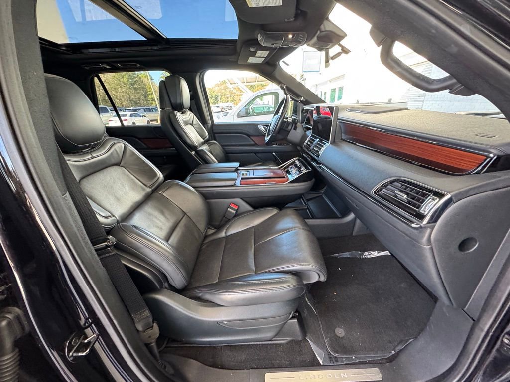 Used 2023 Lincoln Navigator L Reserve image 18