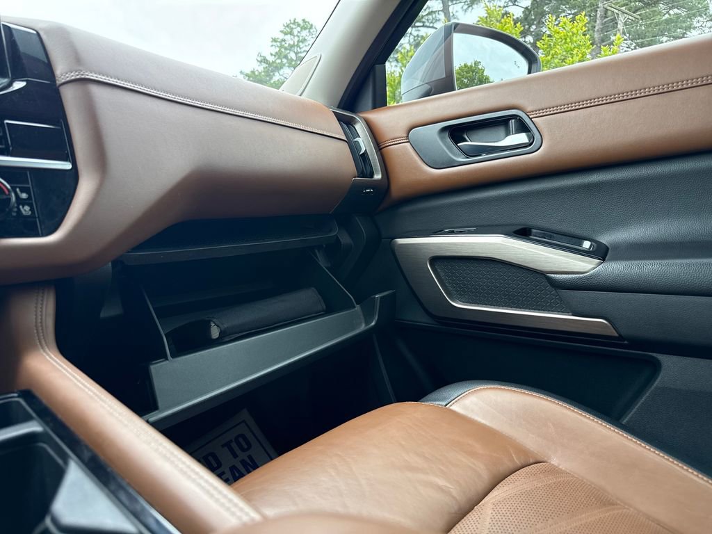 Used 2022 Nissan Pathfinder Platinum w/ Cargo Package FWD image 36