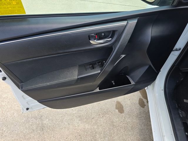 Used 2018 Toyota Corolla LE FWD image 14