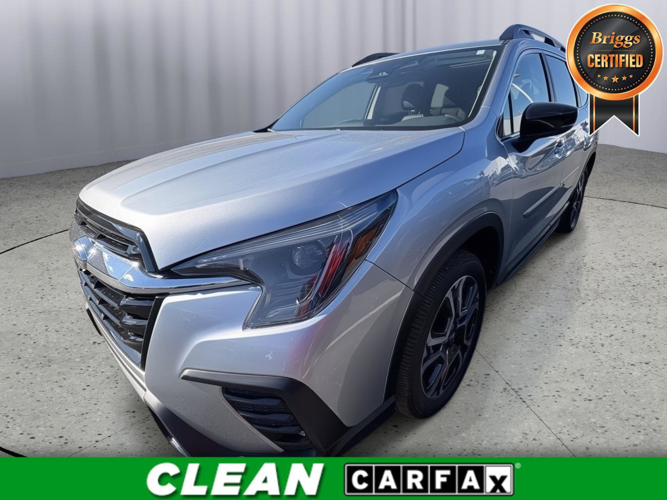Used 2025 Subaru Ascent Limited AWD/4WD image 1