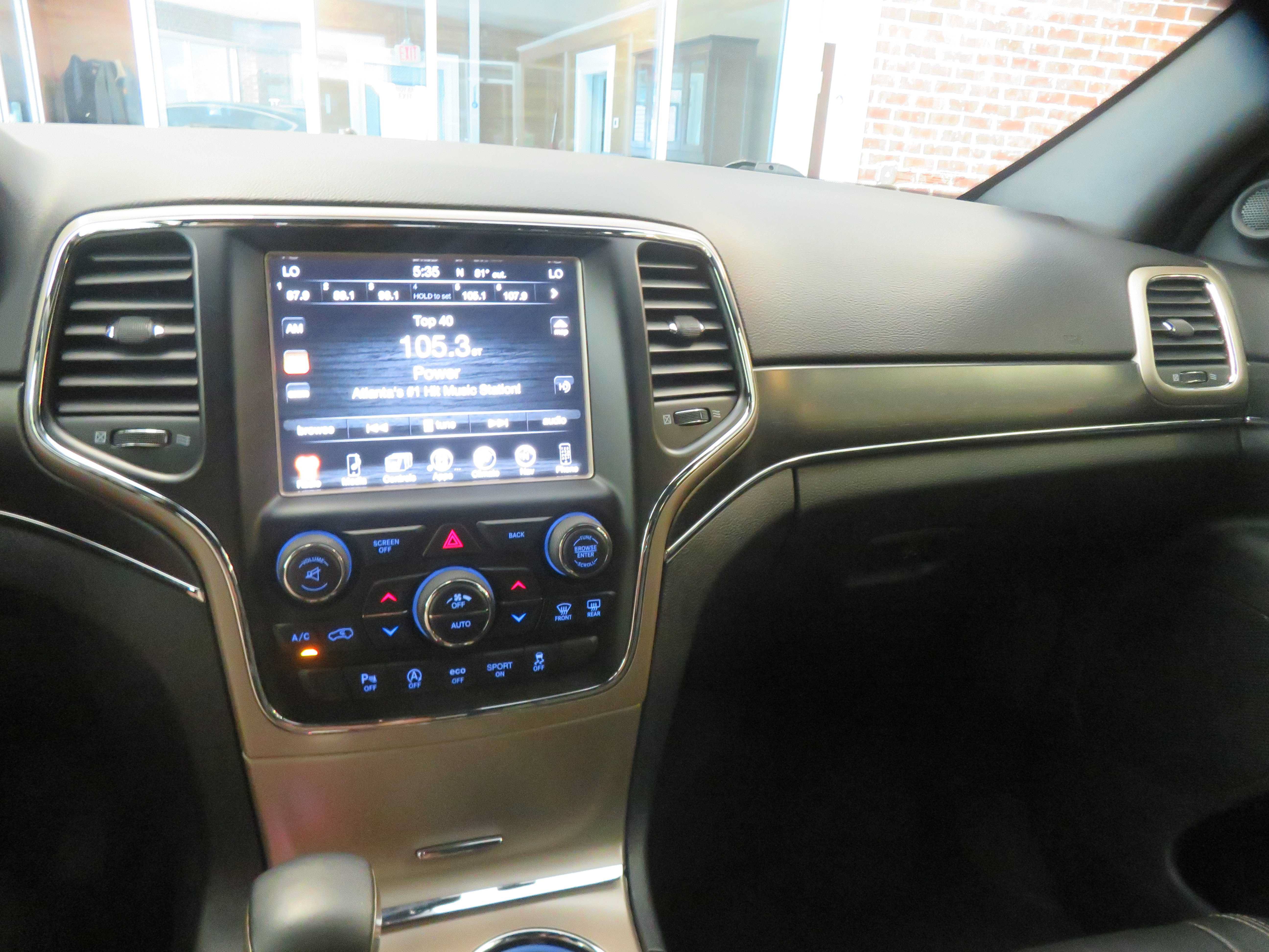 Used 2017 Jeep Grand Cherokee Limited AWD/4WD image 35