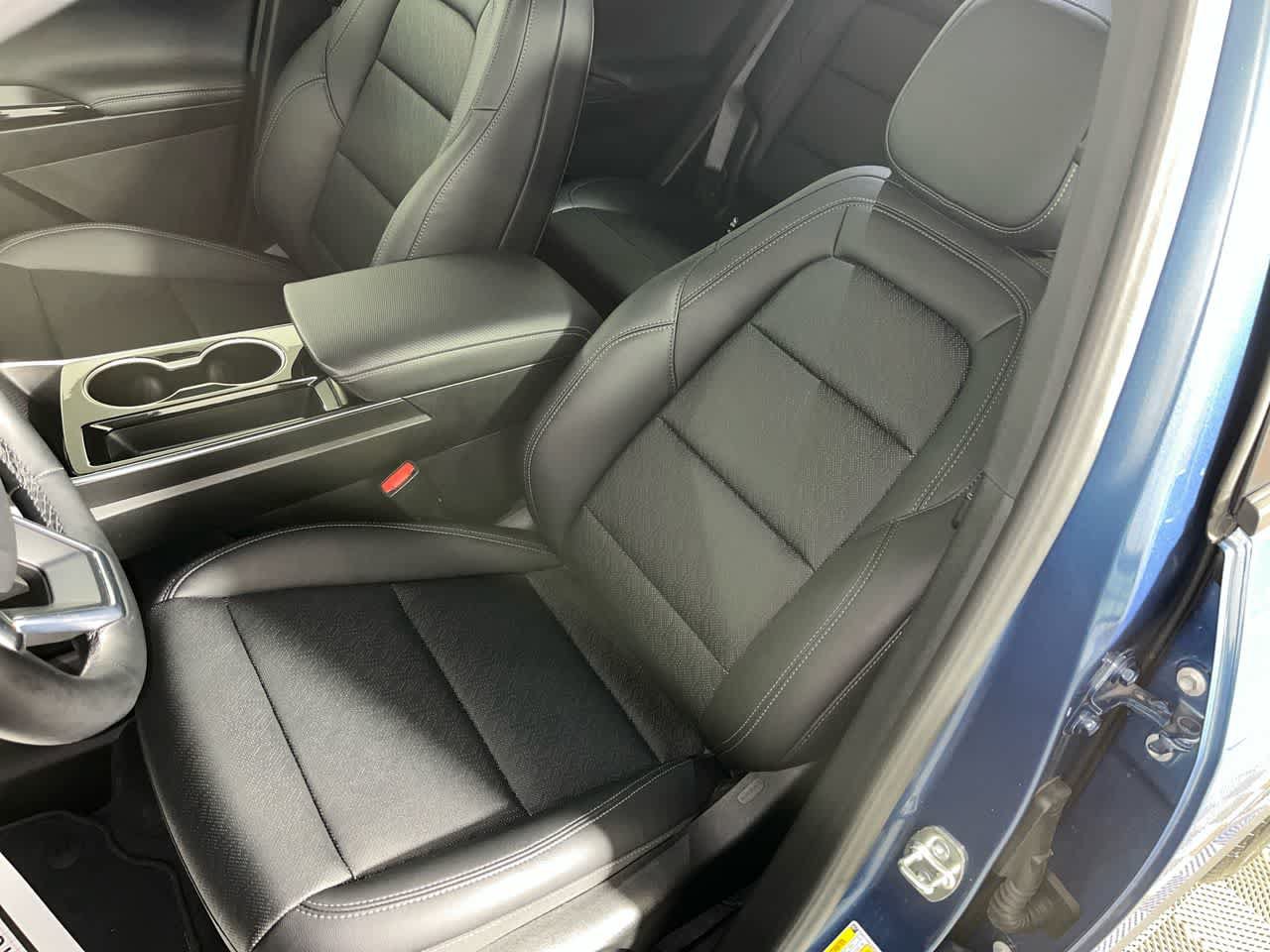 Used 2025 Chevrolet Equinox LT w/ Convenience Package II FWD image 15