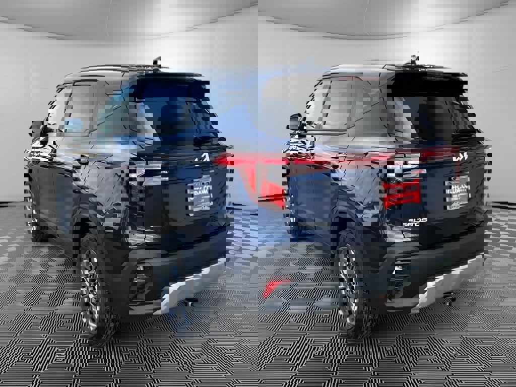 New 2026 Kia Seltos LX image 6