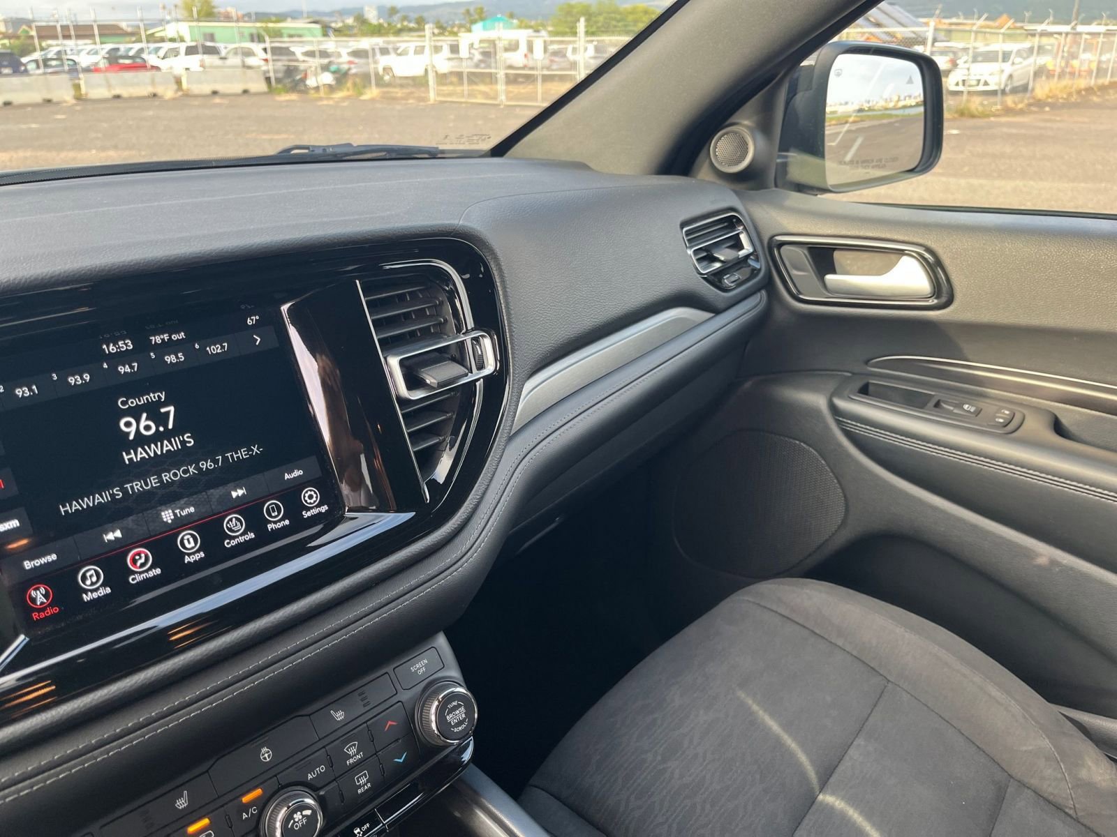 Used 2023 Dodge Durango SXT image 40