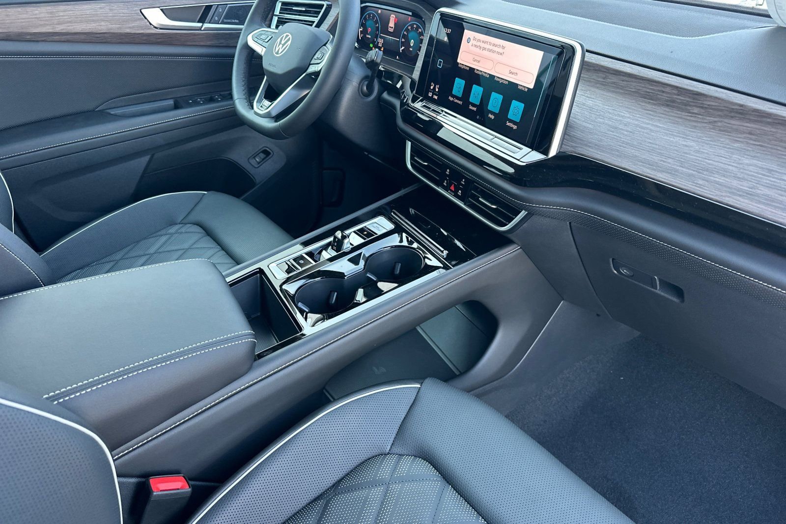 New 2026 Volkswagen Atlas SEL Premium R-Line image 17