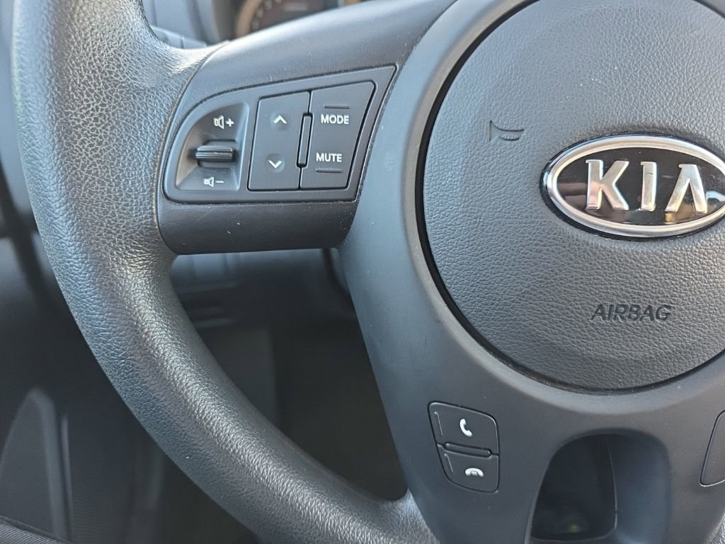 Used 2013 Kia Forte EX image 21