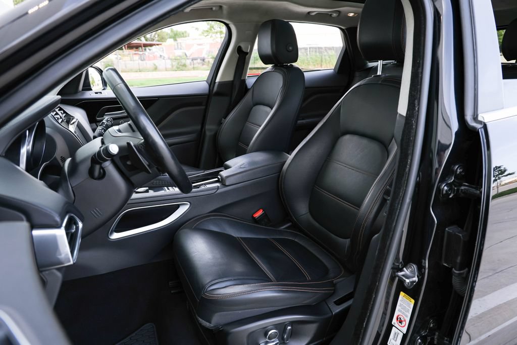 Used 2020 Jaguar F-PACE Prestige AWD/4WD image 18
