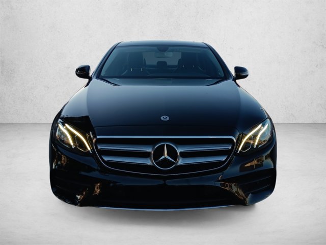 Used 2018 Mercedes-Benz E 300 image 2