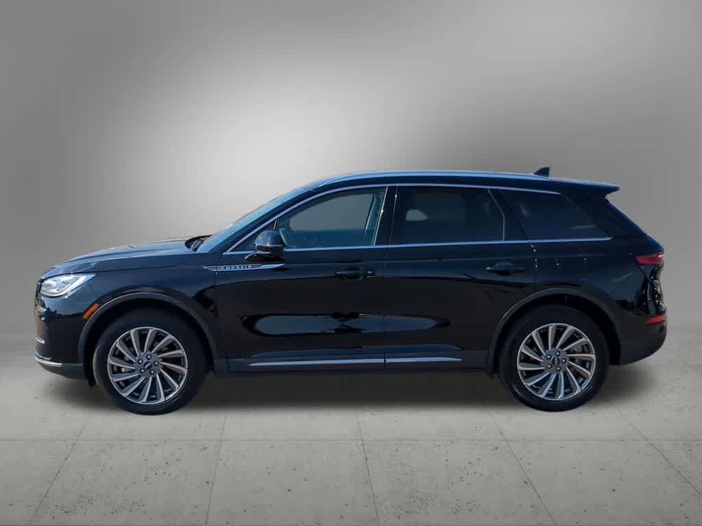 Used 2024 Lincoln Corsair Reserve w/ Equipment Group 201A AWD/4WD image 3