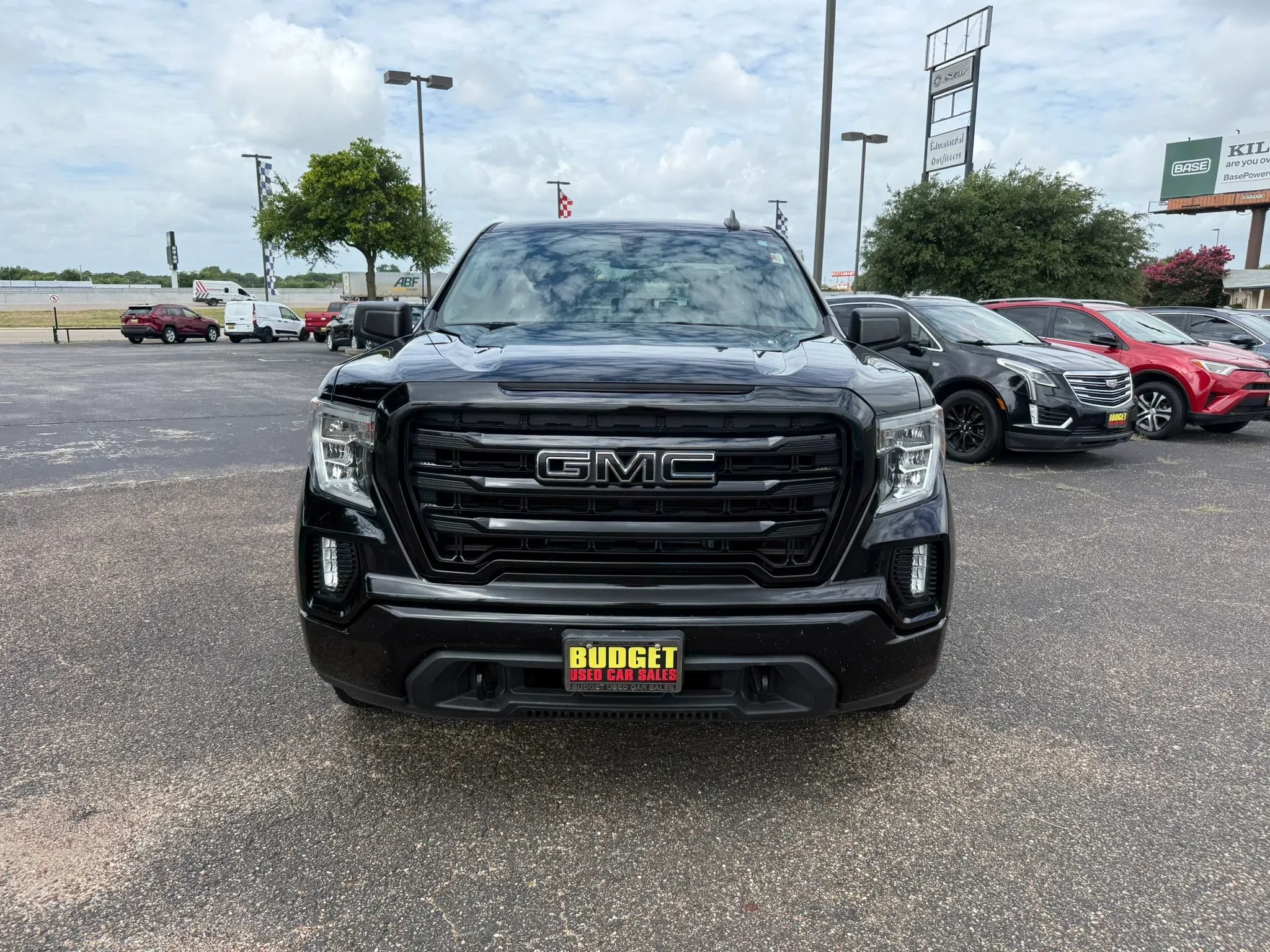 Used 2020 GMC Sierra 1500 Elevation w/ Elevation Value Package RWD image 2