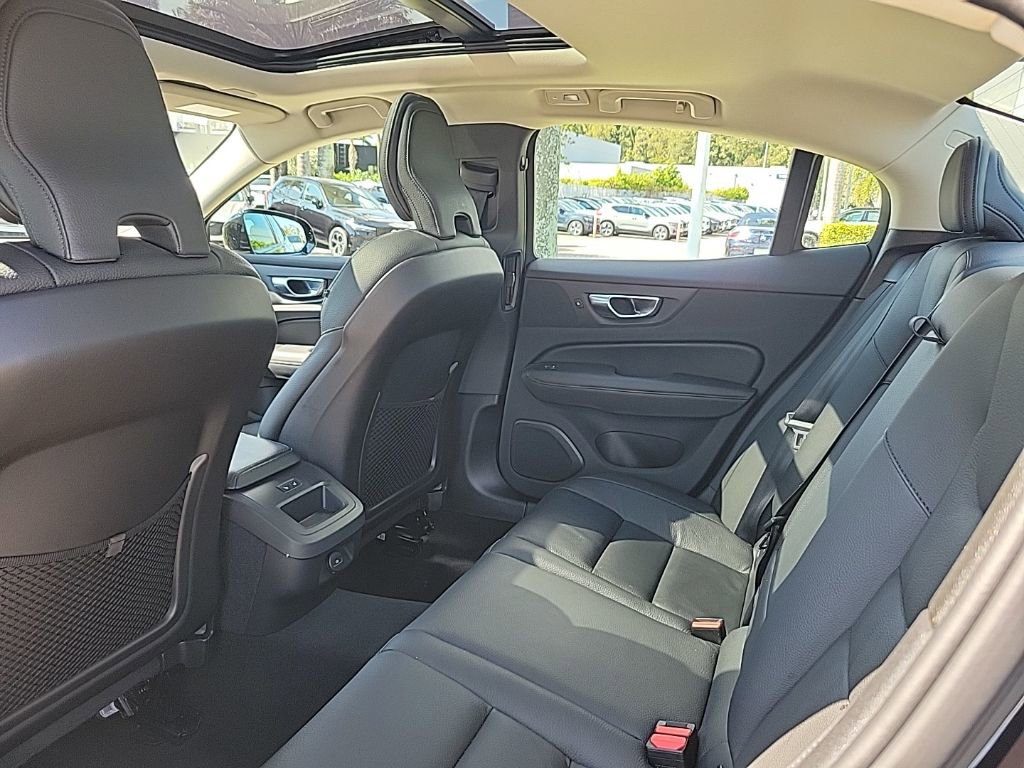 Used 2025 Volvo S60 B5 Plus AWD/4WD image 7