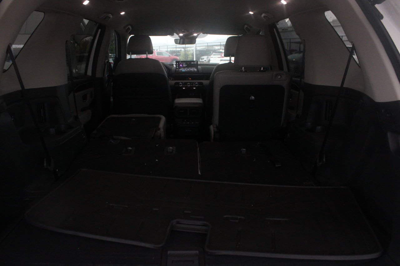 Used 2025 Honda Pilot EX-L image 5