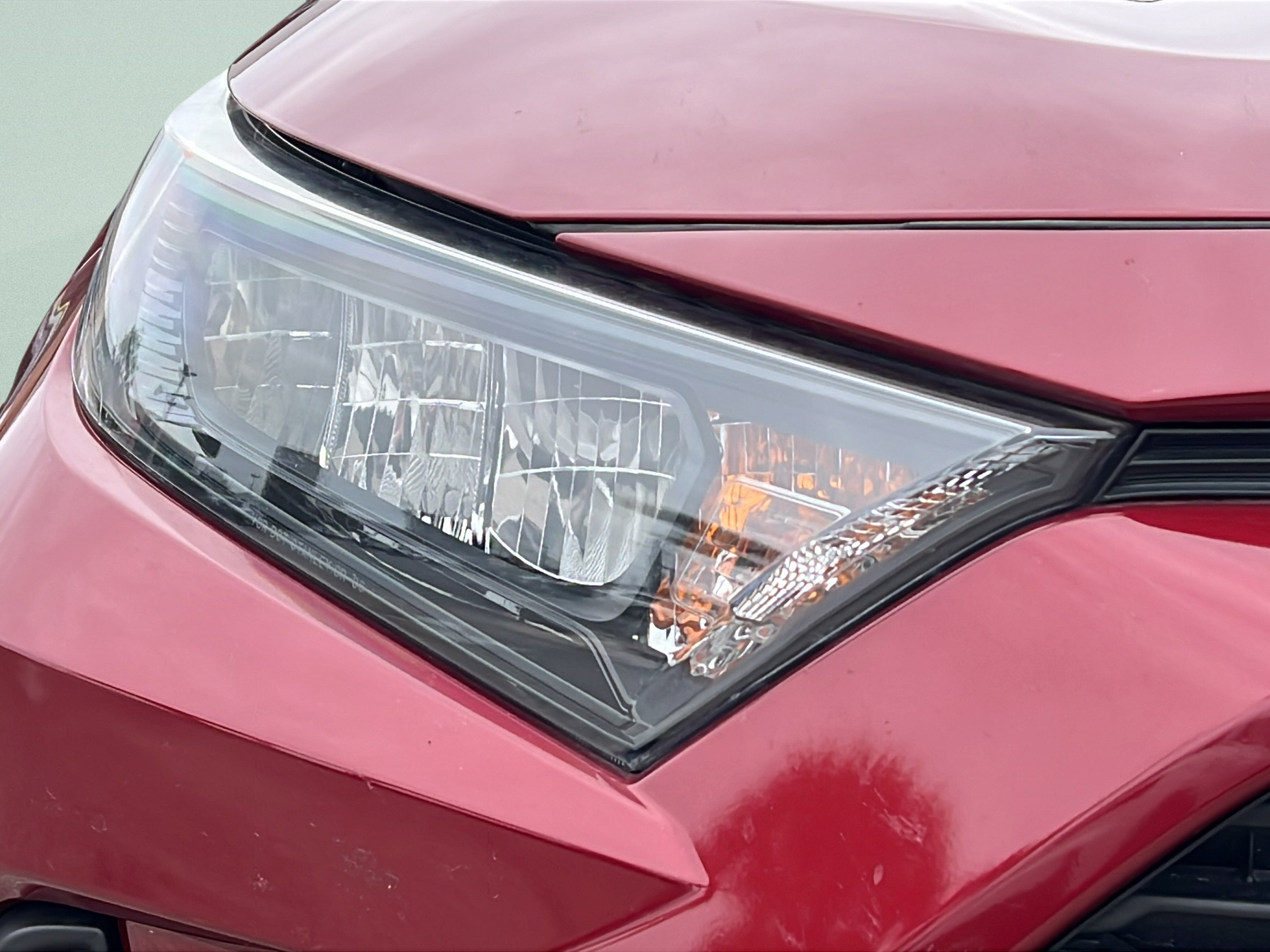 Used 2020 Toyota RAV4 LE FWD image 9
